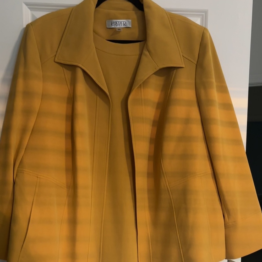 Yellow Business Dress Suit